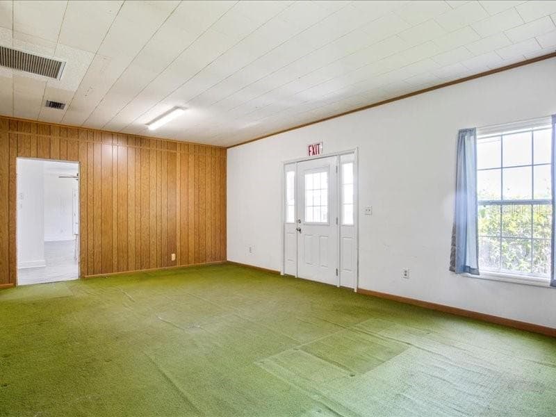 22429 US HIGHWAY 441 — photo 11 of 25