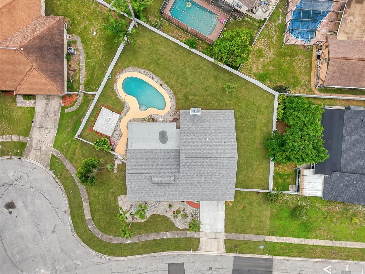 8215 LA SERENA DRIVE — photo 25 of 25