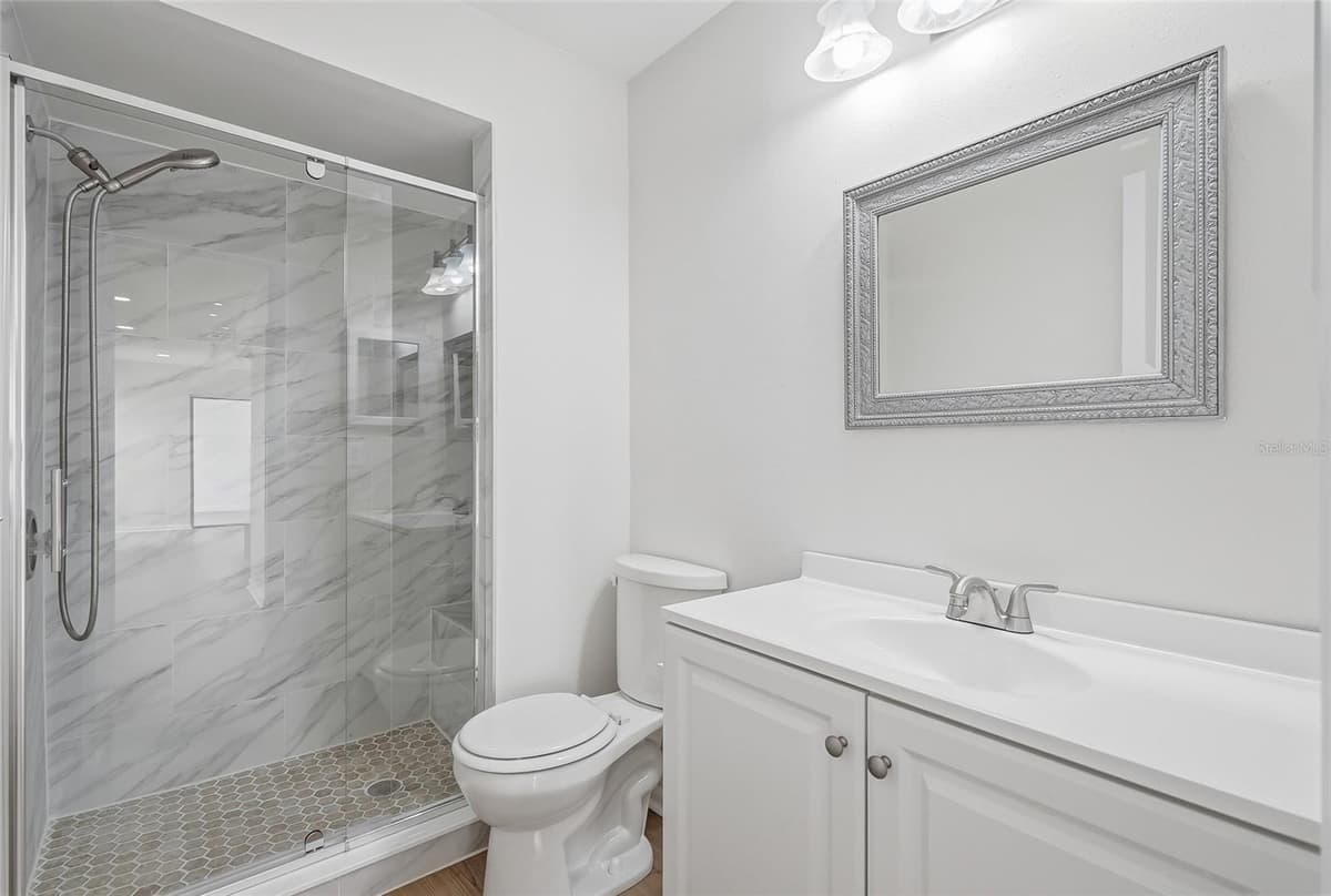 8215 LA SERENA DRIVE — photo 16 of 25