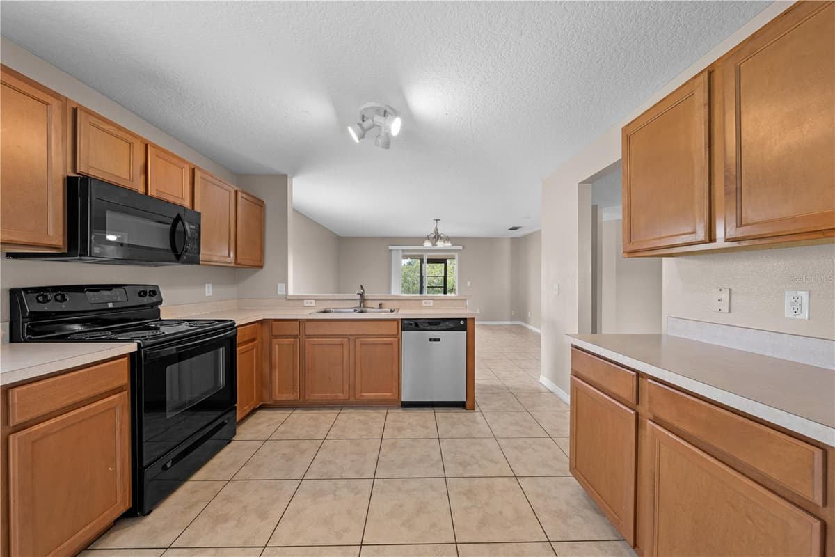 3313 PEKIN STREET — photo 8 of 31