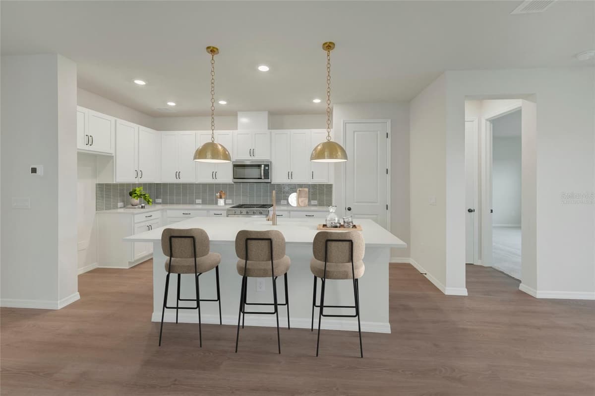 5024 CHAPEL ROW AVENUE — photo 2 of 34