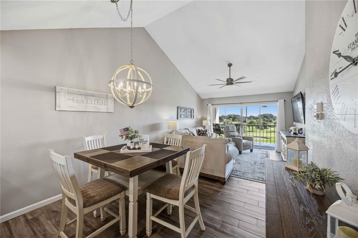 406 CERROMAR CIRCLE — photo 13 of 61