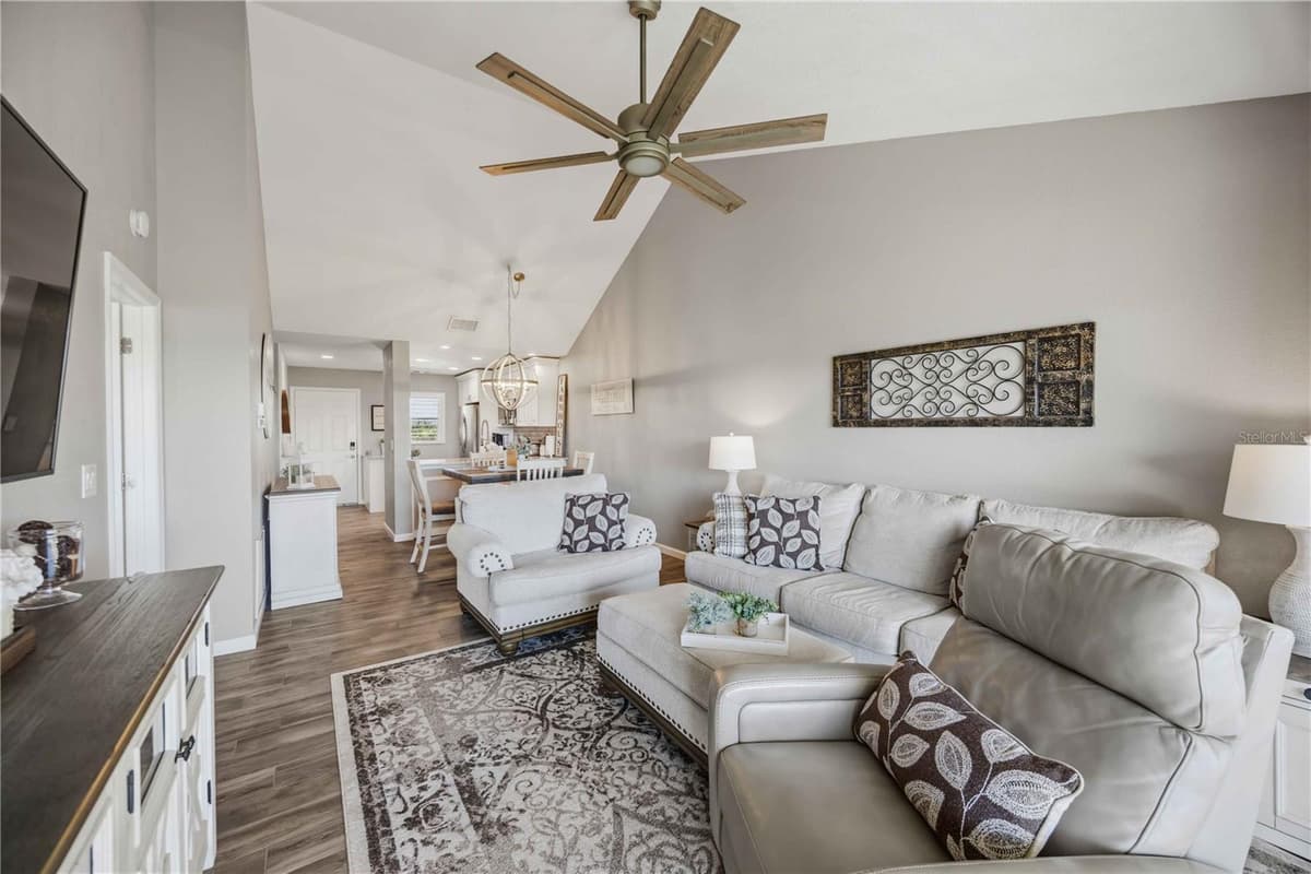 406 CERROMAR CIRCLE — photo 20 of 61