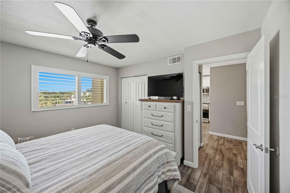 406 CERROMAR CIRCLE — photo 34 of 61