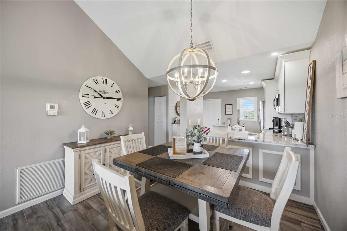 406 CERROMAR CIRCLE — photo 15 of 61