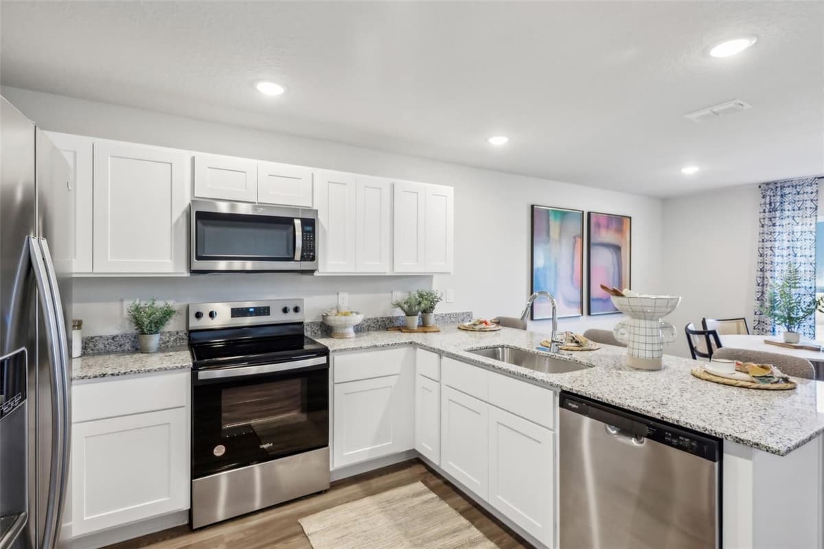 767 BIANCA AVENUE — photo 8 of 35