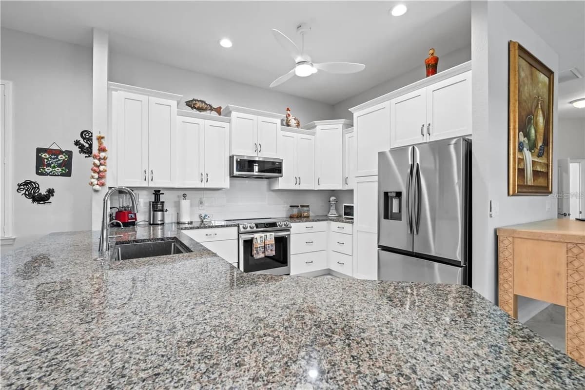 10391 COQUINA COURT — photo 10 of 37