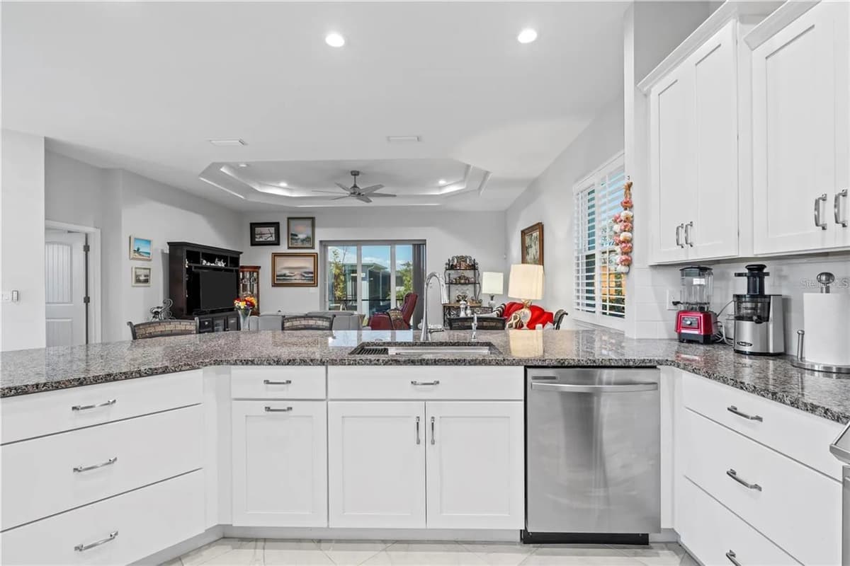 10391 COQUINA COURT — photo 9 of 37