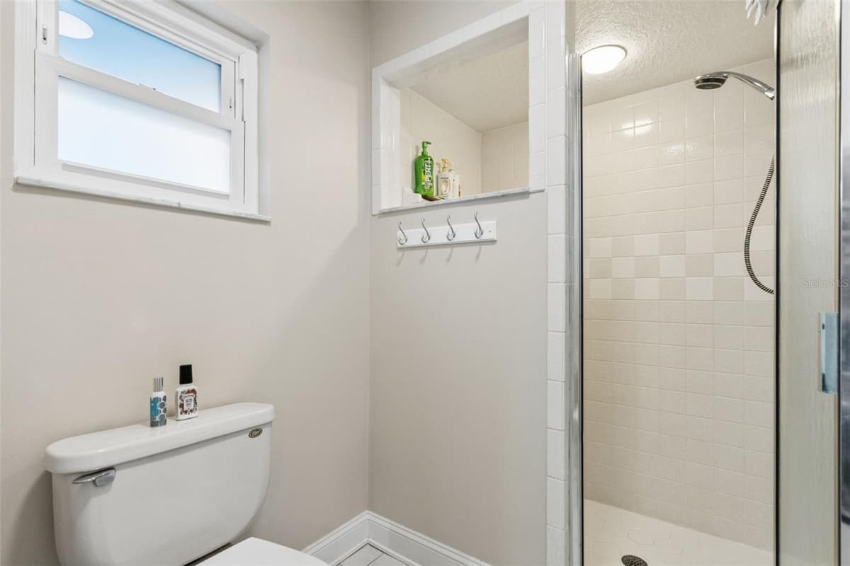 452 SWEETWATER WAY — photo 22 of 66