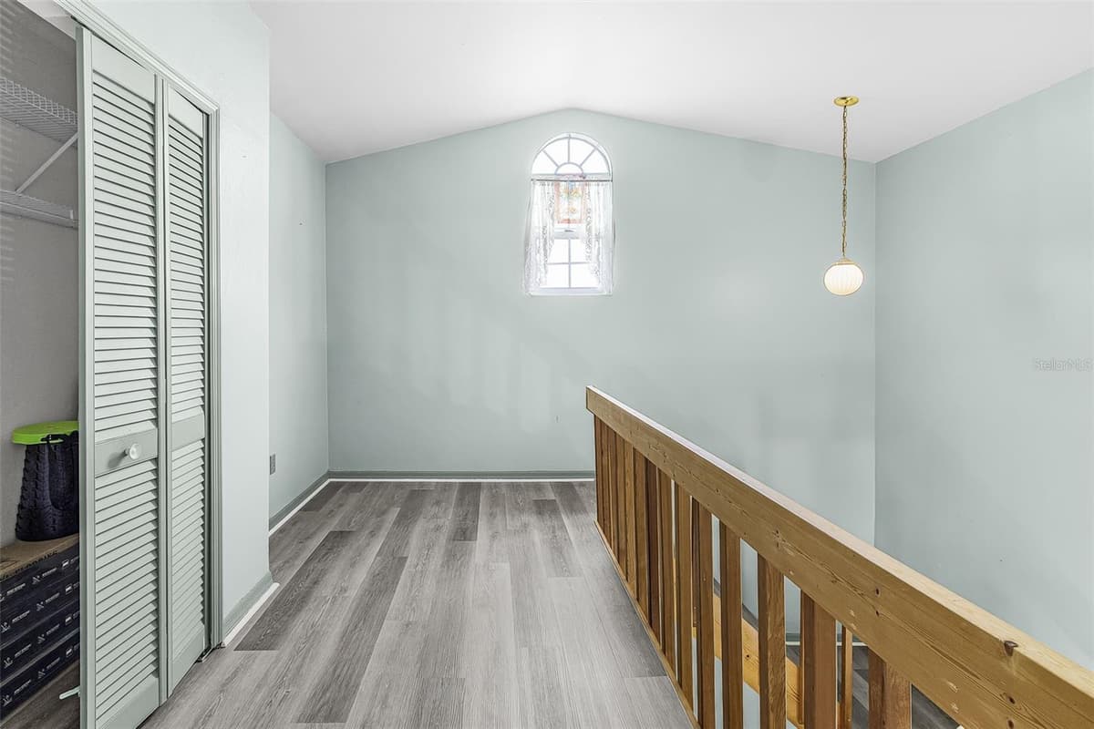 13721 MARKHAM LANE — photo 15 of 25