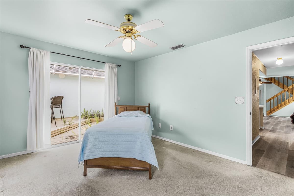 13721 MARKHAM LANE — photo 13 of 25
