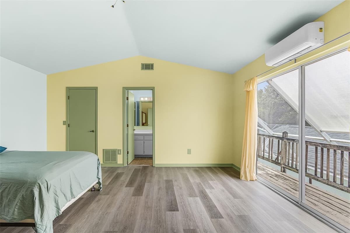 13721 MARKHAM LANE — photo 16 of 25