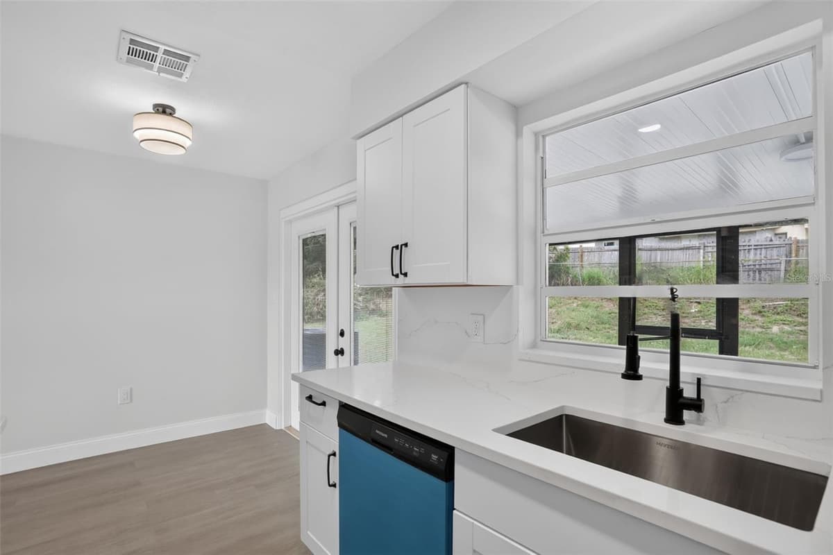 3413 PARIS PLACE — photo 9 of 22