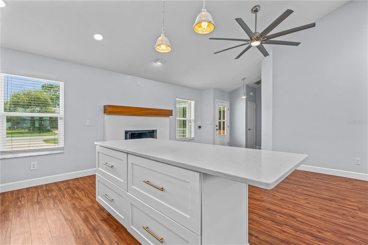 762 PINE SHORES CIRCLE — photo 12 of 43
