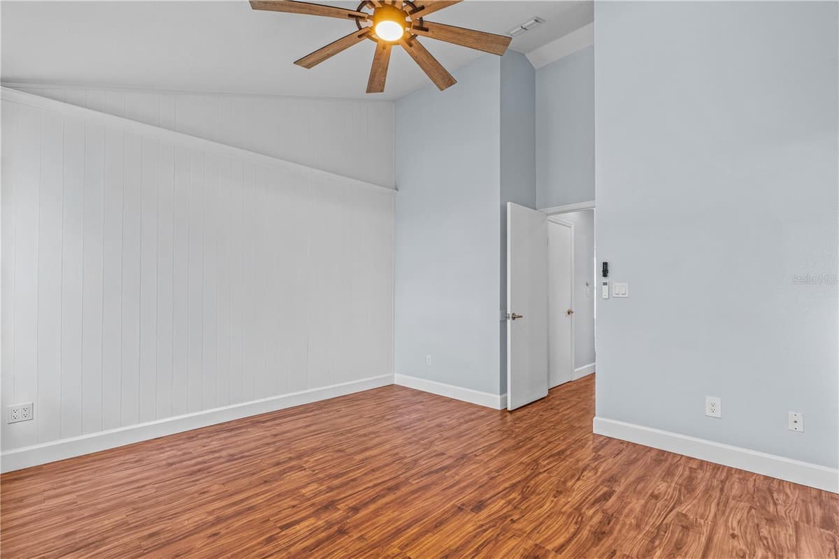 762 PINE SHORES CIRCLE — photo 17 of 43