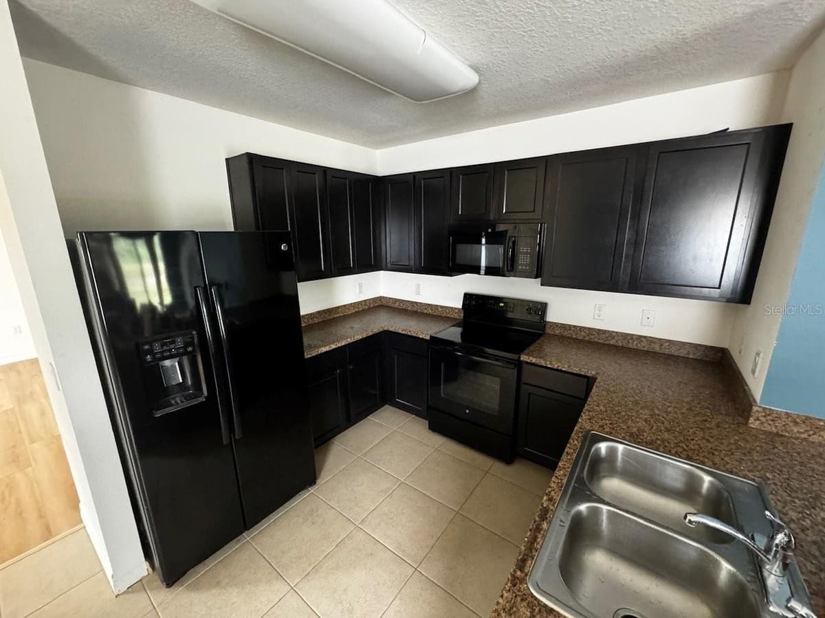 10526 WHISPERING HAMMOCK DRIVE — photo 4 of 7