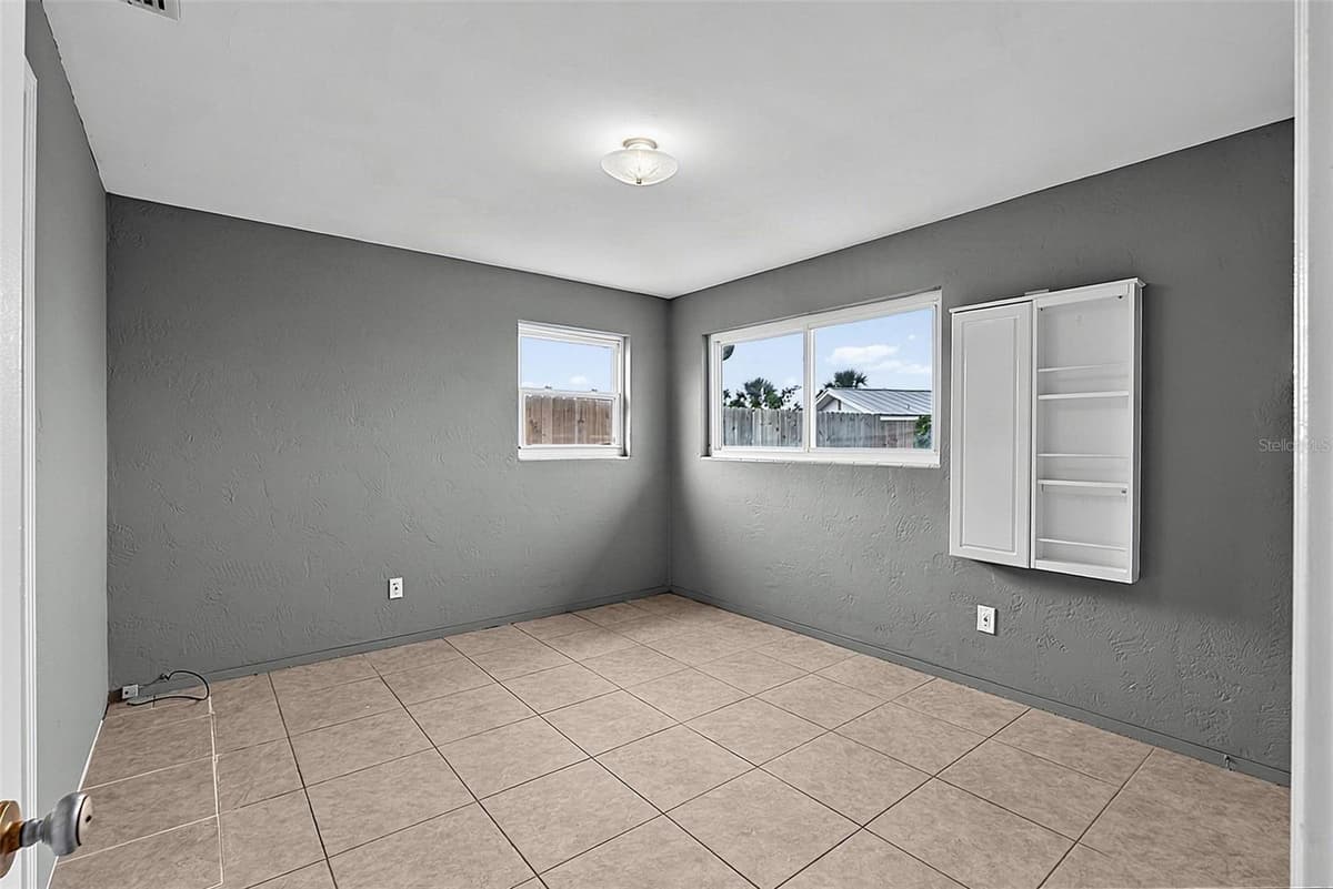 22 BEECHWOOD DRIVE — photo 37 of 59