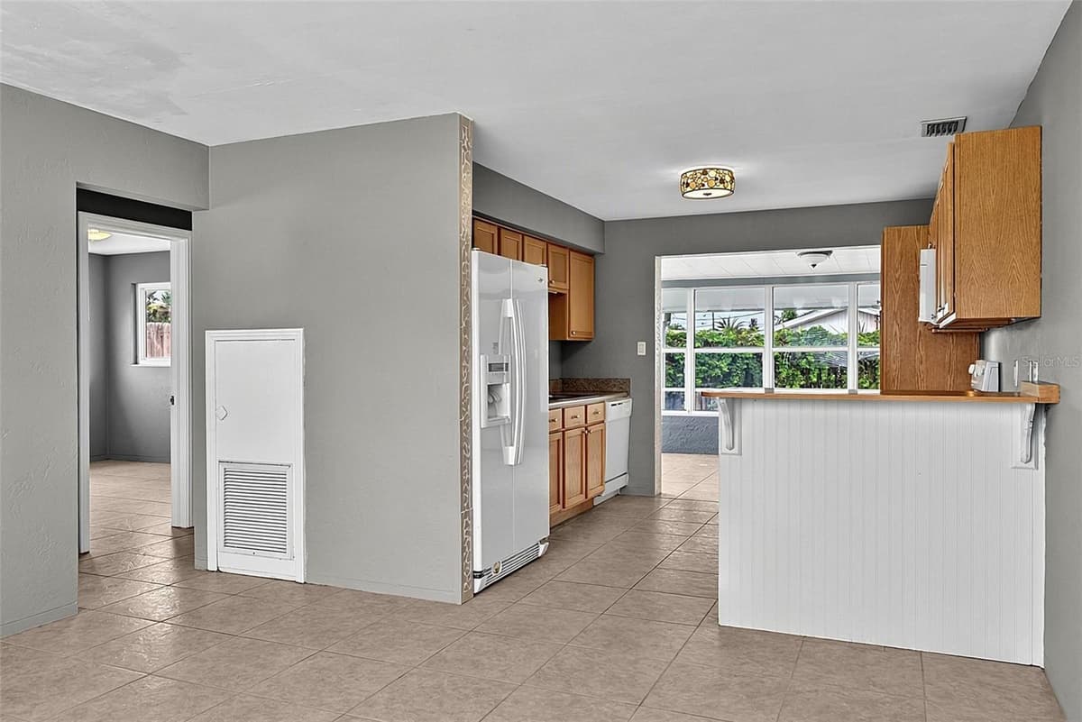 22 BEECHWOOD DRIVE — photo 10 of 59