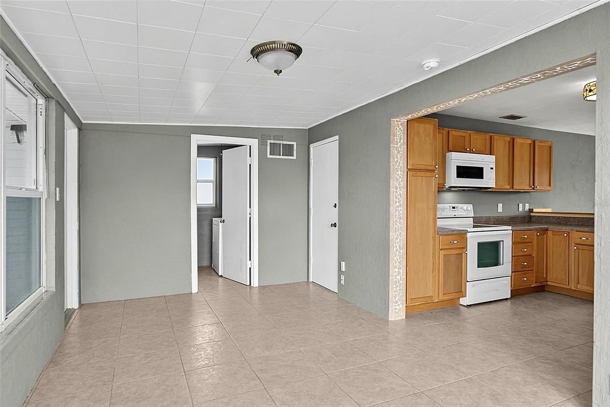 22 BEECHWOOD DRIVE — photo 20 of 59