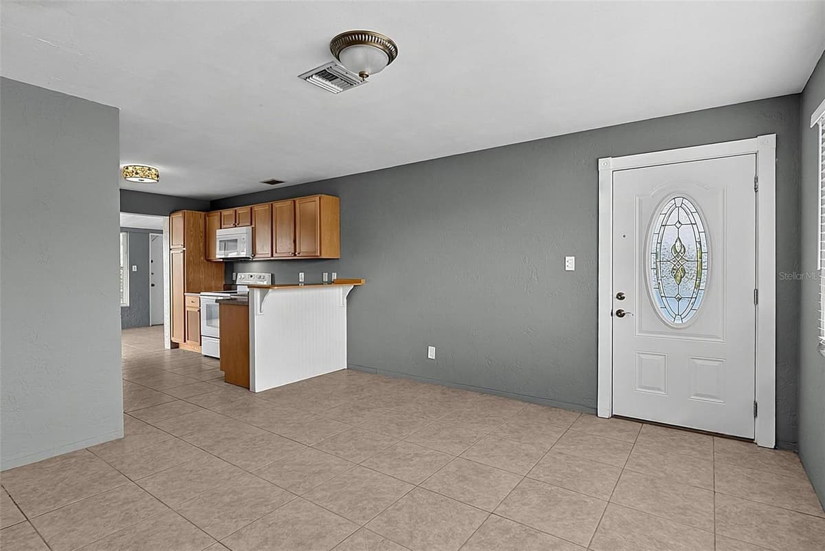 22 BEECHWOOD DRIVE — photo 6 of 59