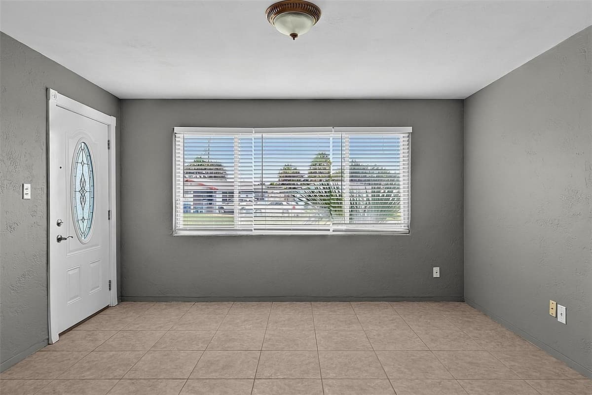 22 BEECHWOOD DRIVE — photo 9 of 59
