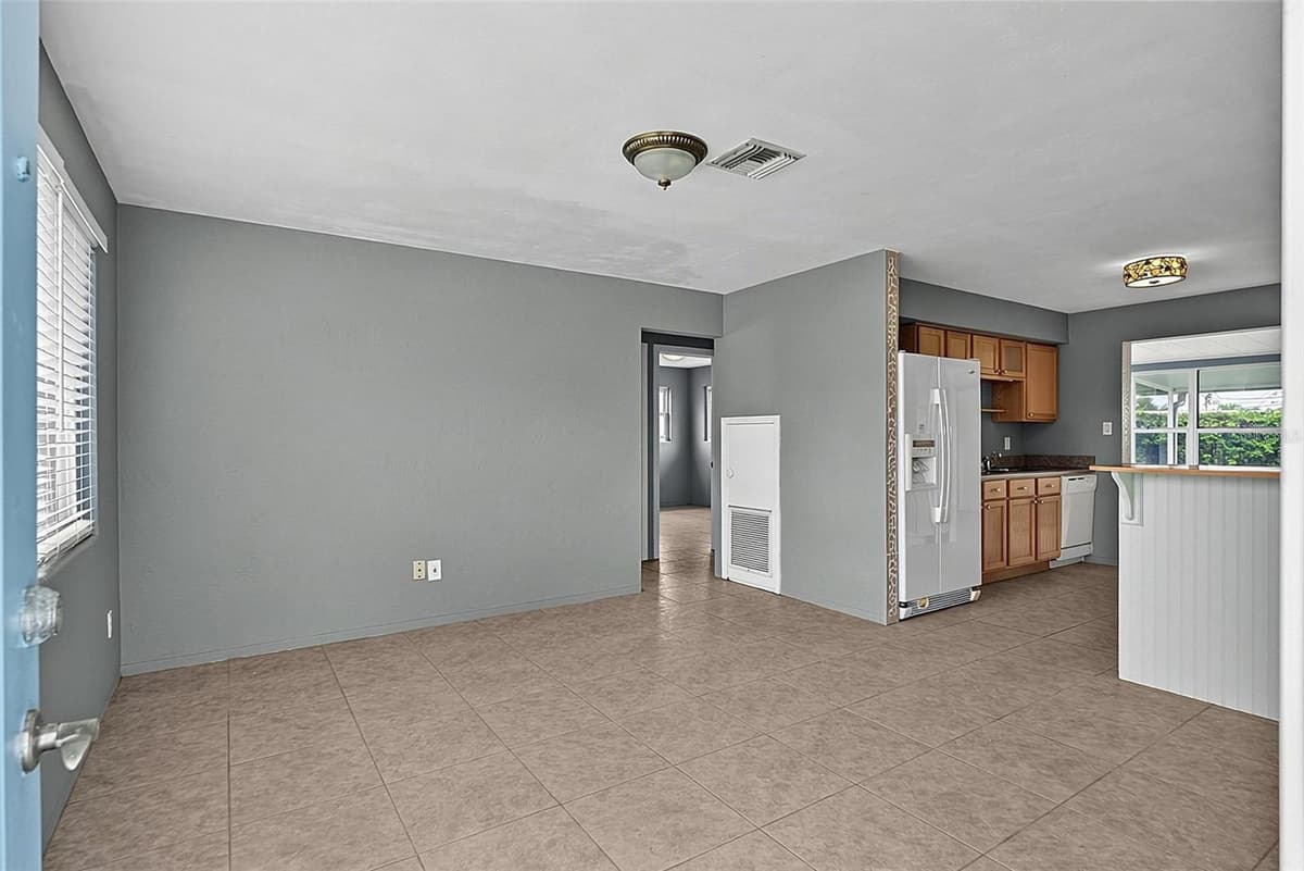 22 BEECHWOOD DRIVE — photo 5 of 59