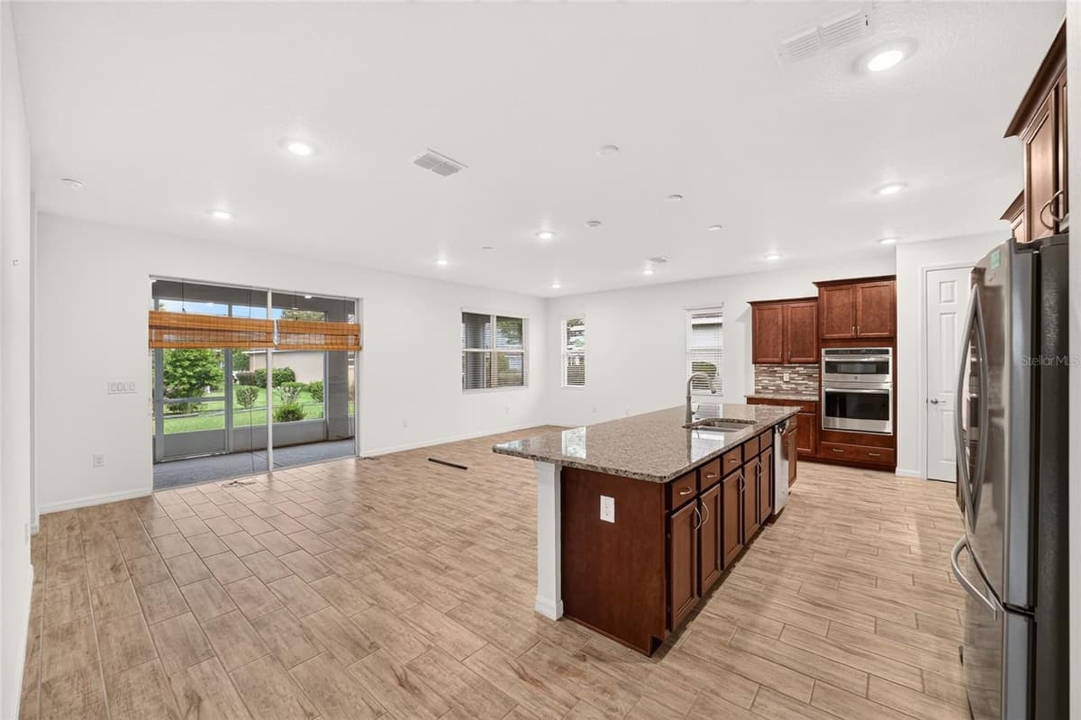 9269 97TH CIRCLE — photo 12 of 40
