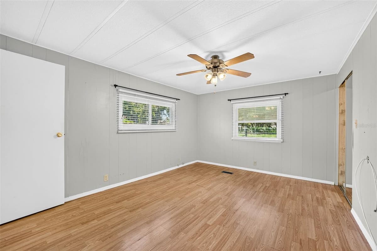 12501 ULMERTON ROAD — photo 20 of 32