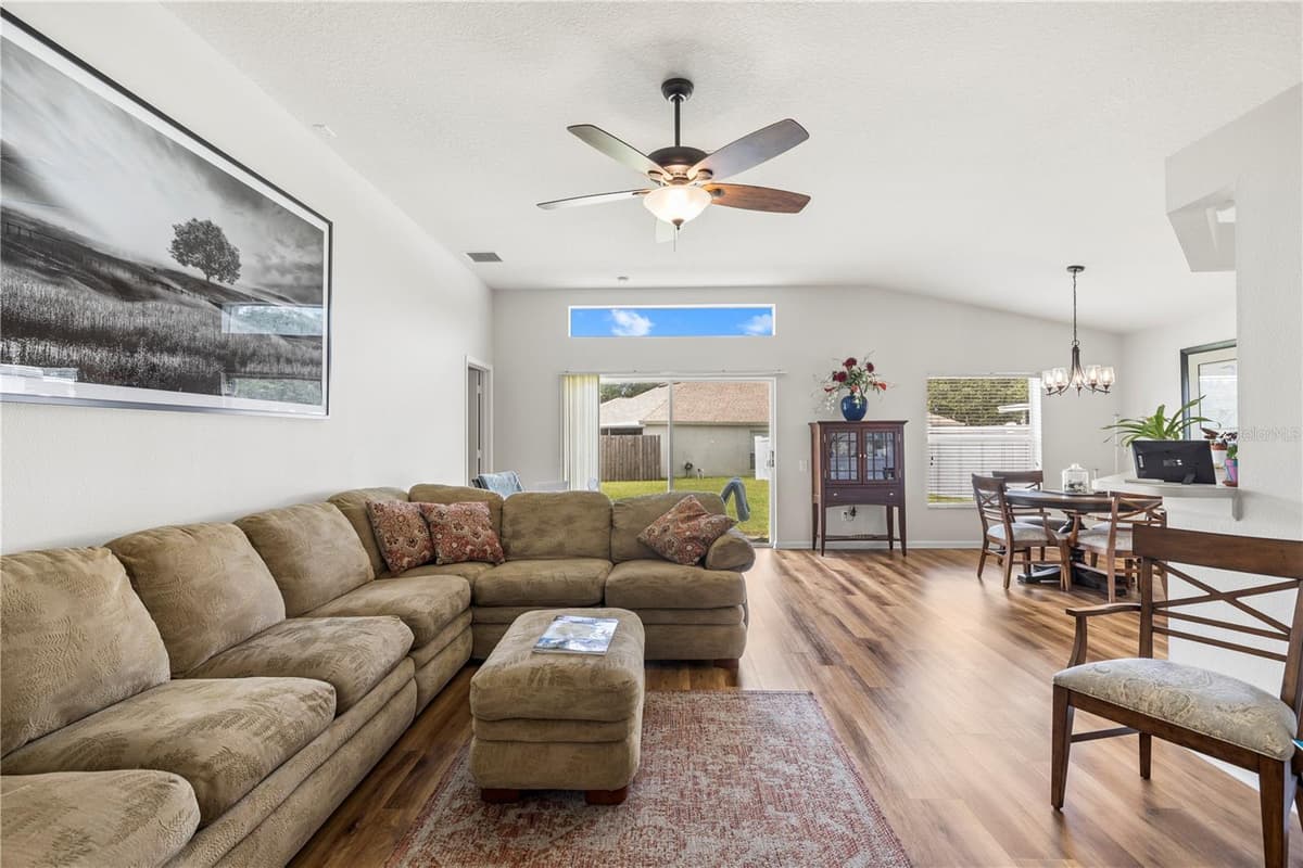 10234 HUNTERS HAVEN BOULEVARD — photo 9 of 44