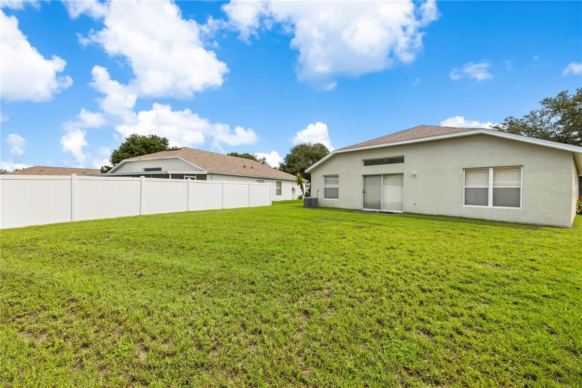 10234 HUNTERS HAVEN BOULEVARD — photo 33 of 44