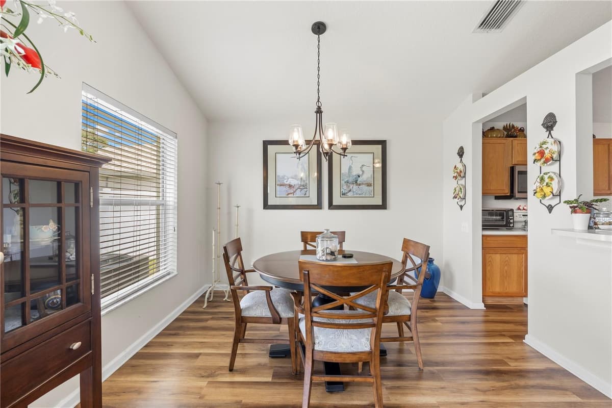 10234 HUNTERS HAVEN BOULEVARD — photo 12 of 44