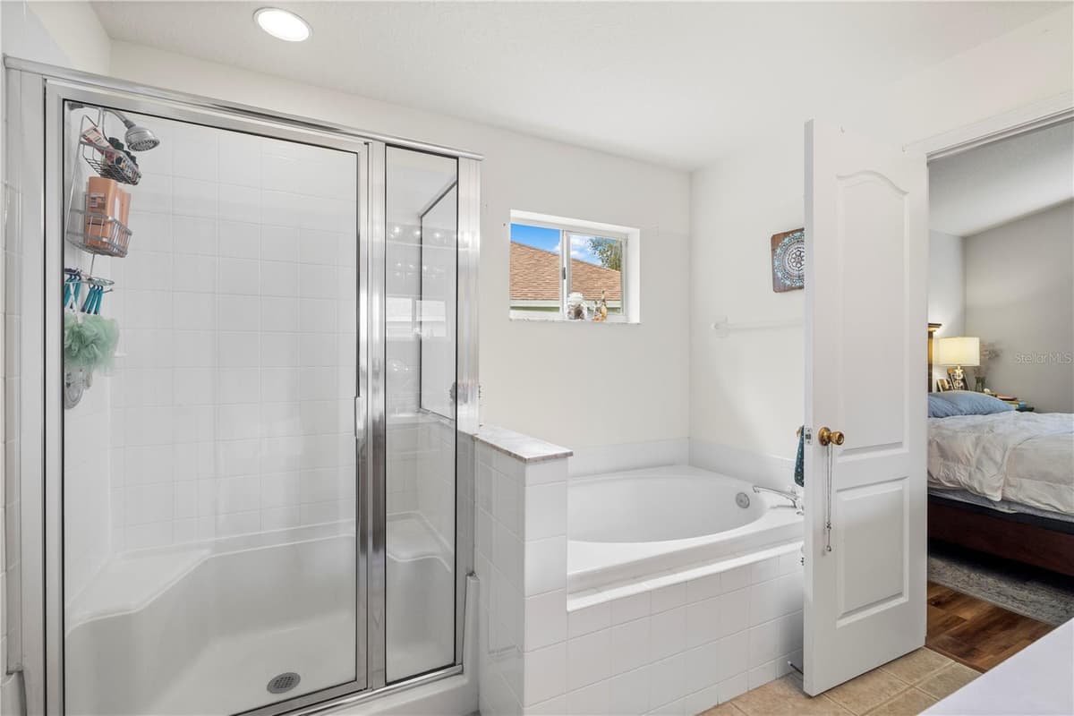 10234 HUNTERS HAVEN BOULEVARD — photo 27 of 44