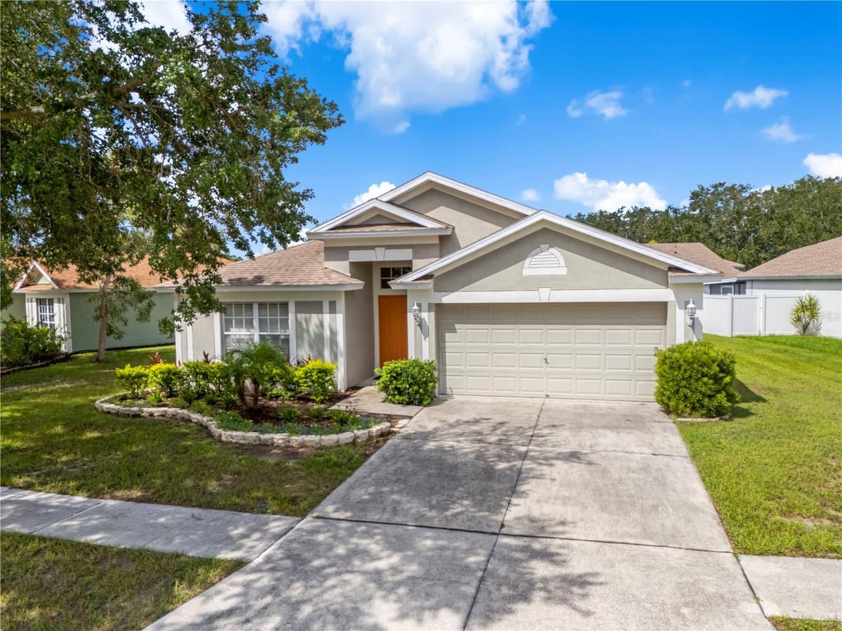 10234 HUNTERS HAVEN BOULEVARD — photo 7 of 44
