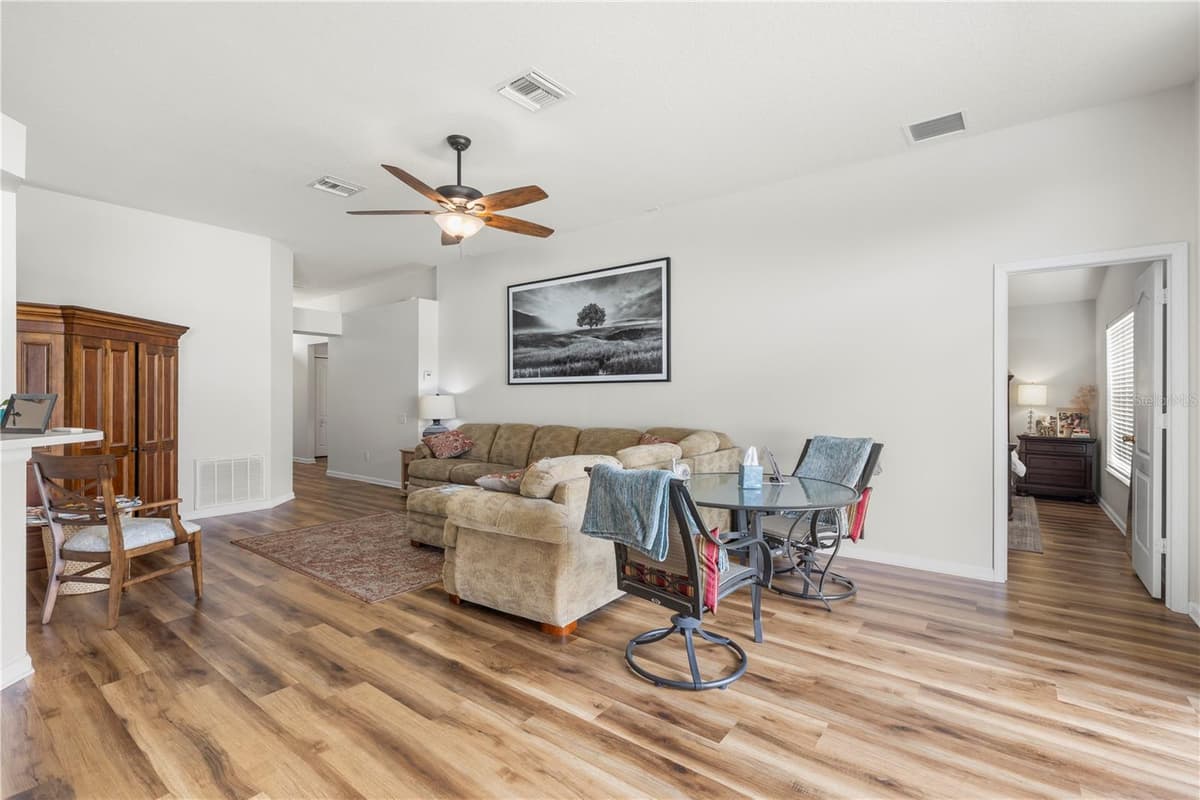 10234 HUNTERS HAVEN BOULEVARD — photo 10 of 44
