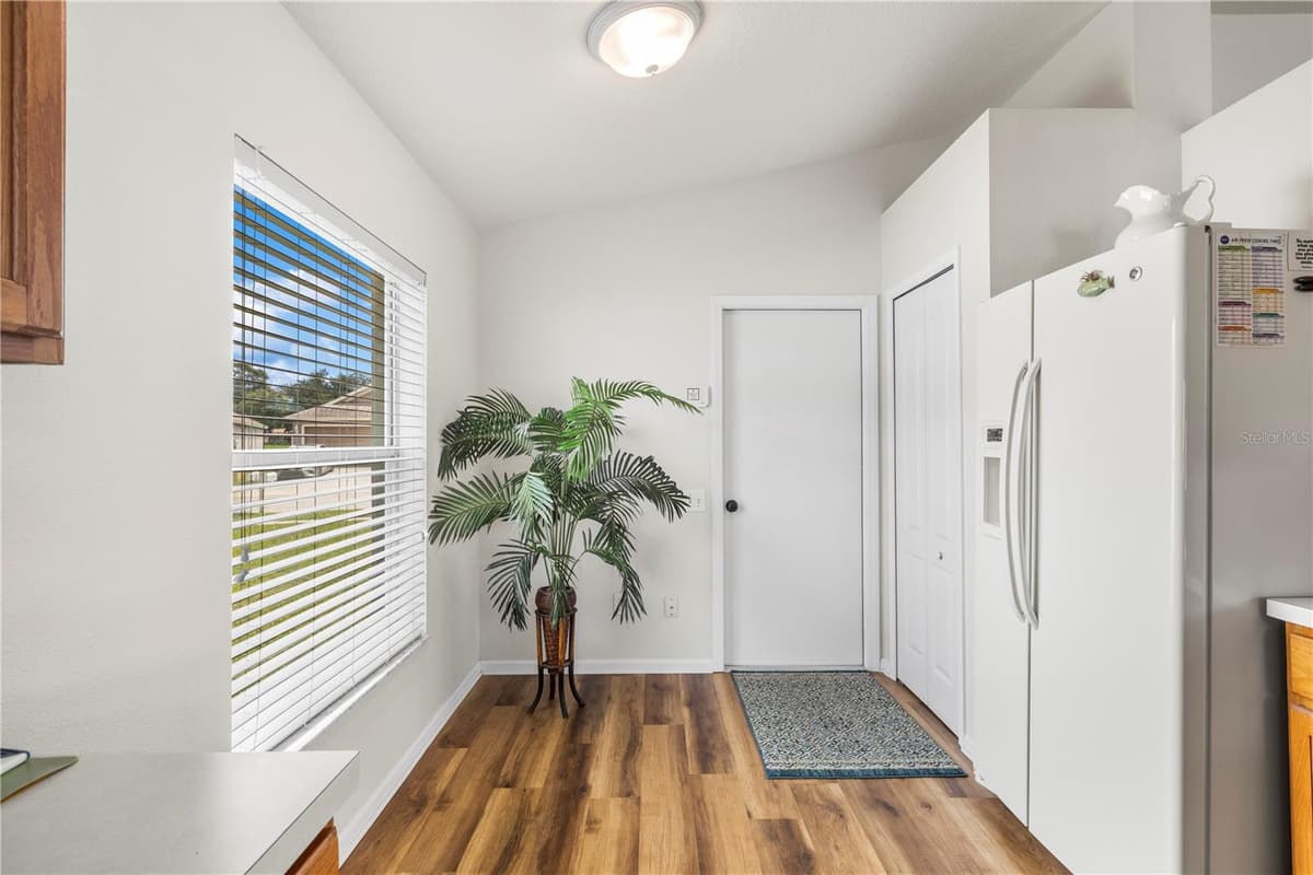10234 HUNTERS HAVEN BOULEVARD — photo 19 of 44