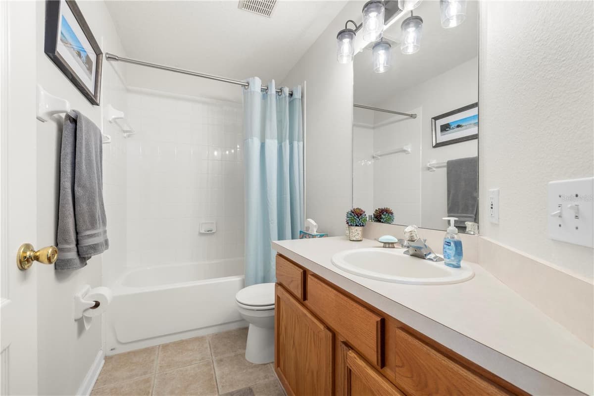 10234 HUNTERS HAVEN BOULEVARD — photo 30 of 44