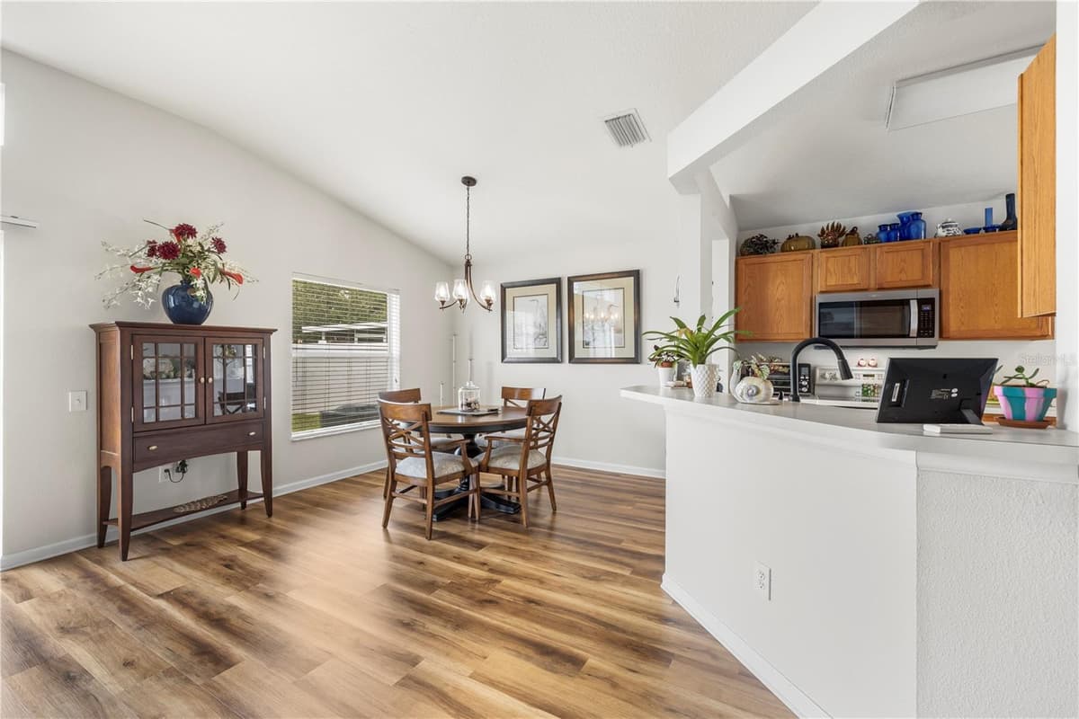 10234 HUNTERS HAVEN BOULEVARD — photo 14 of 44