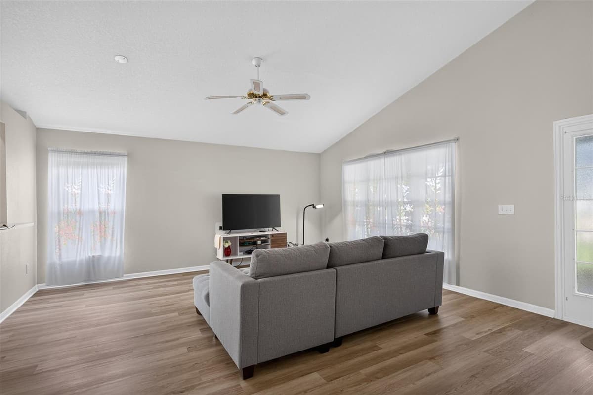 24331 CROSSCUT ROAD — photo 10 of 47