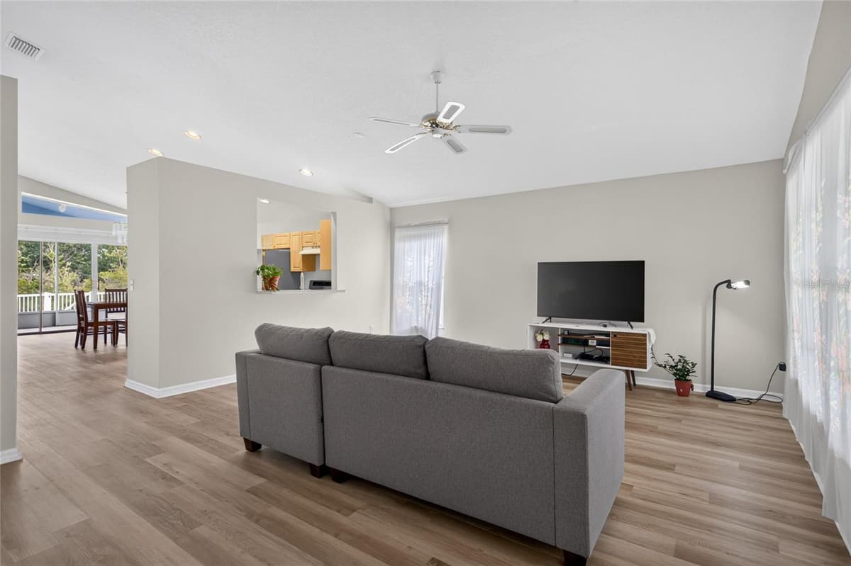 24331 CROSSCUT ROAD — photo 8 of 47