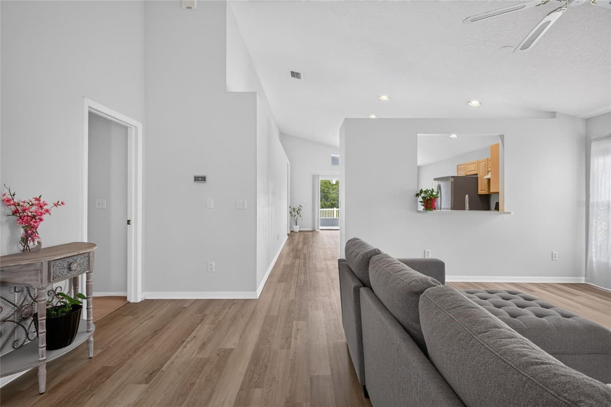 24331 CROSSCUT ROAD — photo 9 of 47