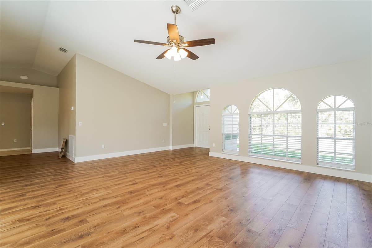 1743 HAZELTON AVENUE — photo 3 of 15