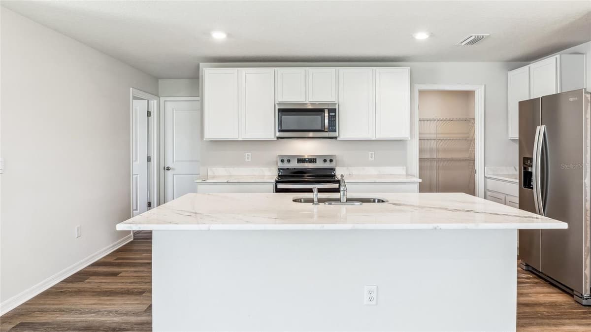 8837 CLEAR VIEW STREET — photo 4 of 23