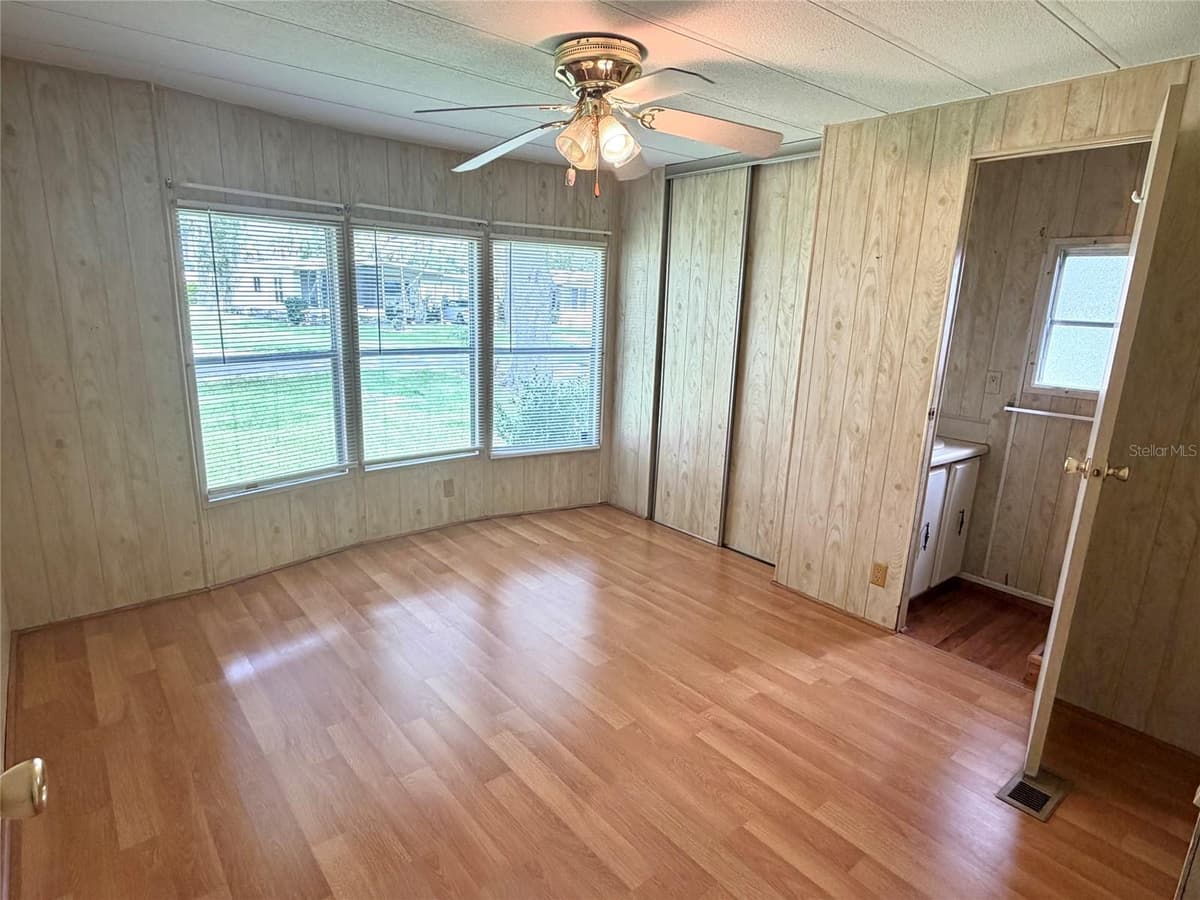 5562 LANSING DRIVE — photo 12 of 18