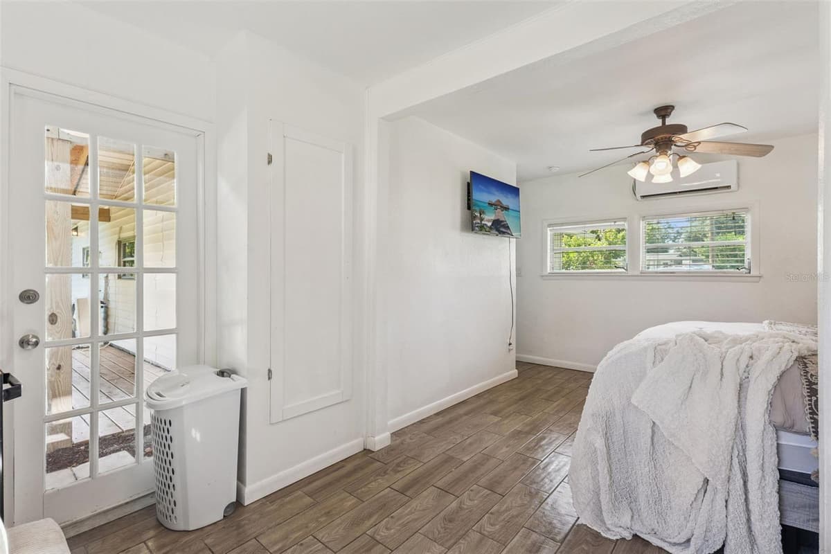 809 GRANDVIEW AVENUE — photo 14 of 40