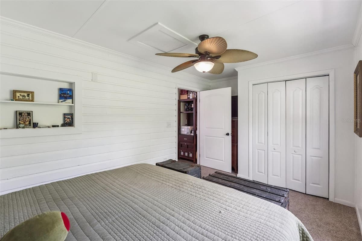 809 GRANDVIEW AVENUE — photo 11 of 40