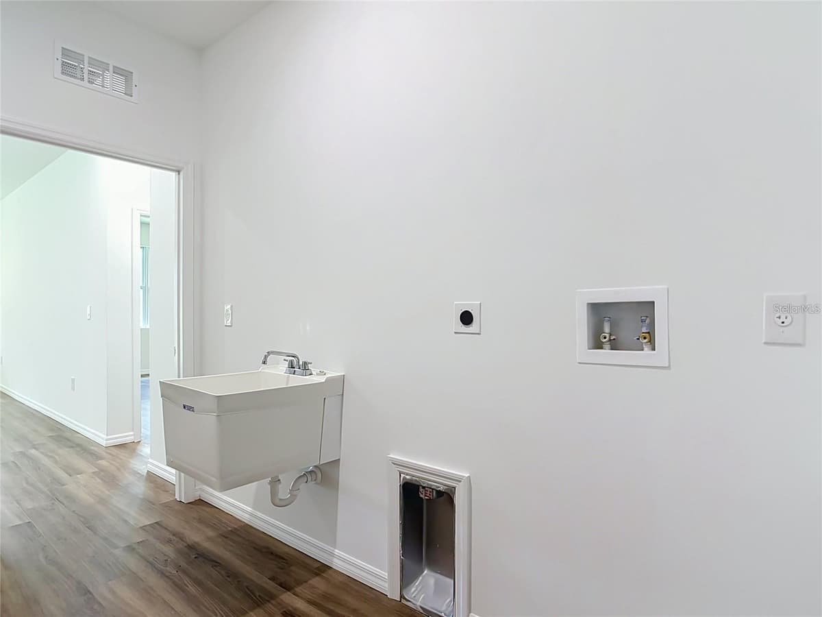 2607 SEAGULL LANE — photo 44 of 55