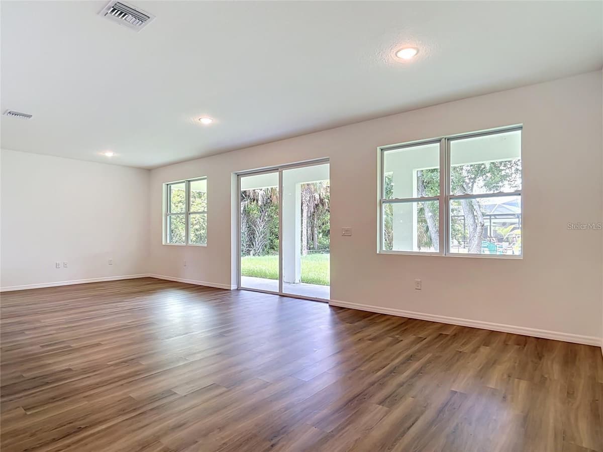 2607 SEAGULL LANE — photo 8 of 55