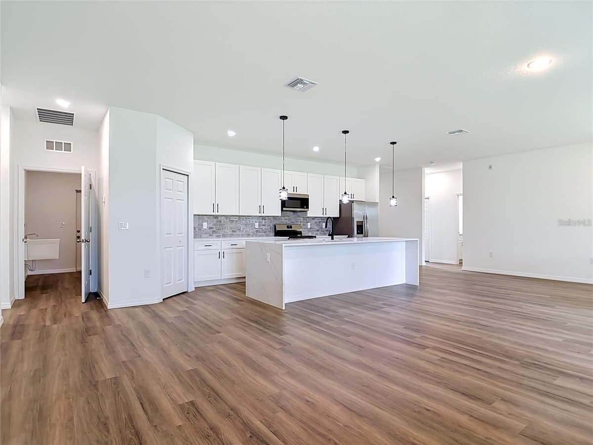 2607 SEAGULL LANE — photo 10 of 55