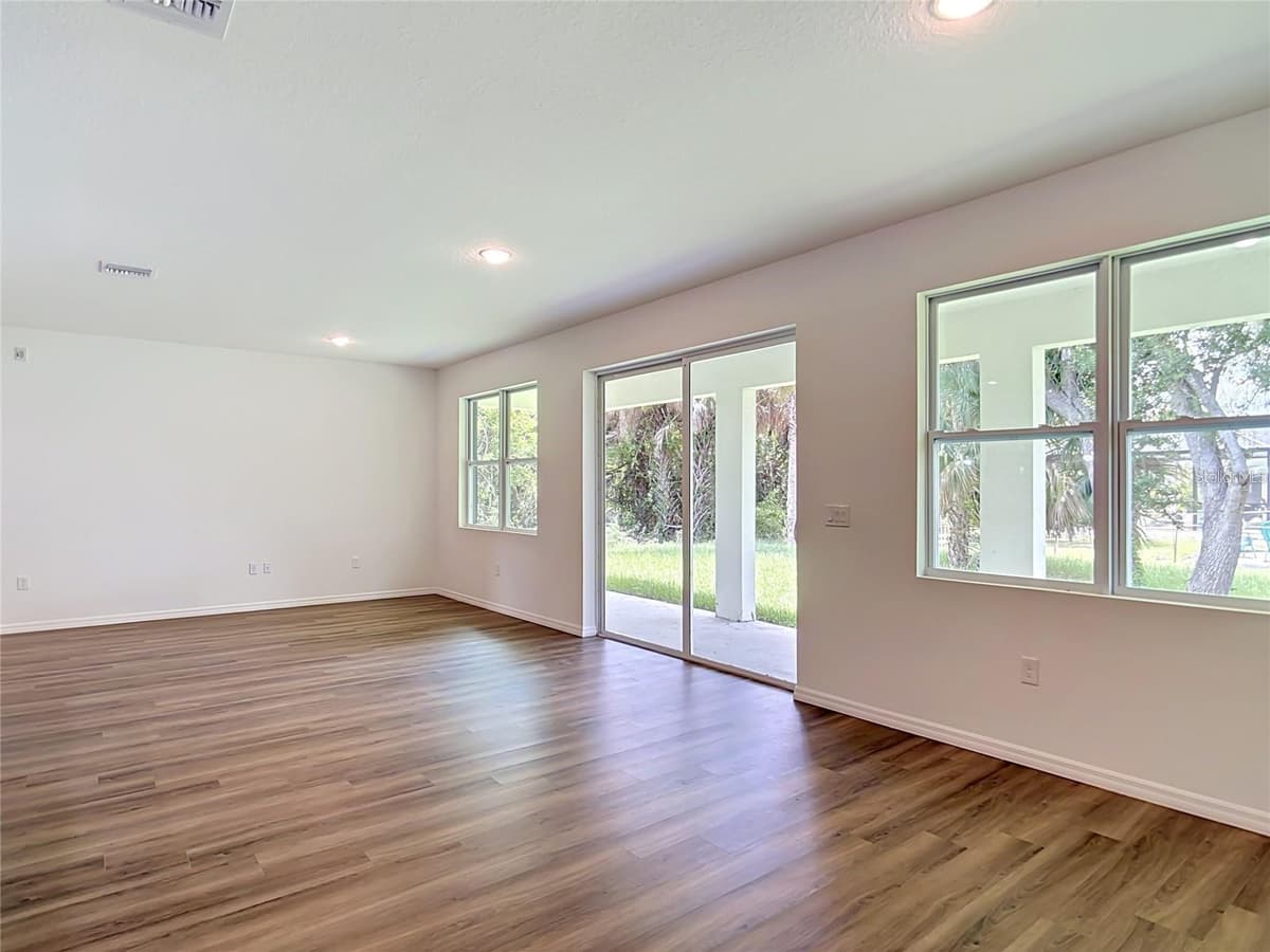 2607 SEAGULL LANE — photo 9 of 55