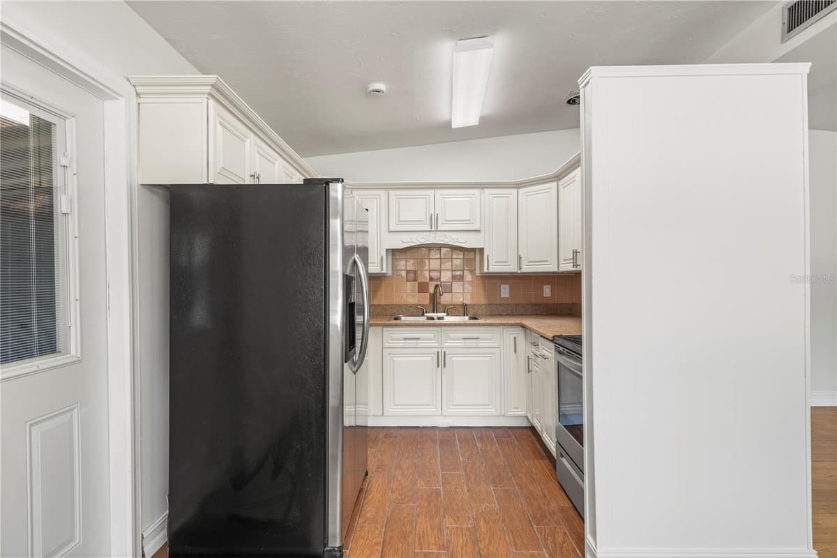 3622 LAMBRIGHT STREET — photo 15 of 45